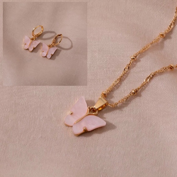 Jewelry - NEW 💎 Pink Butterfly Earrings and Necklace set